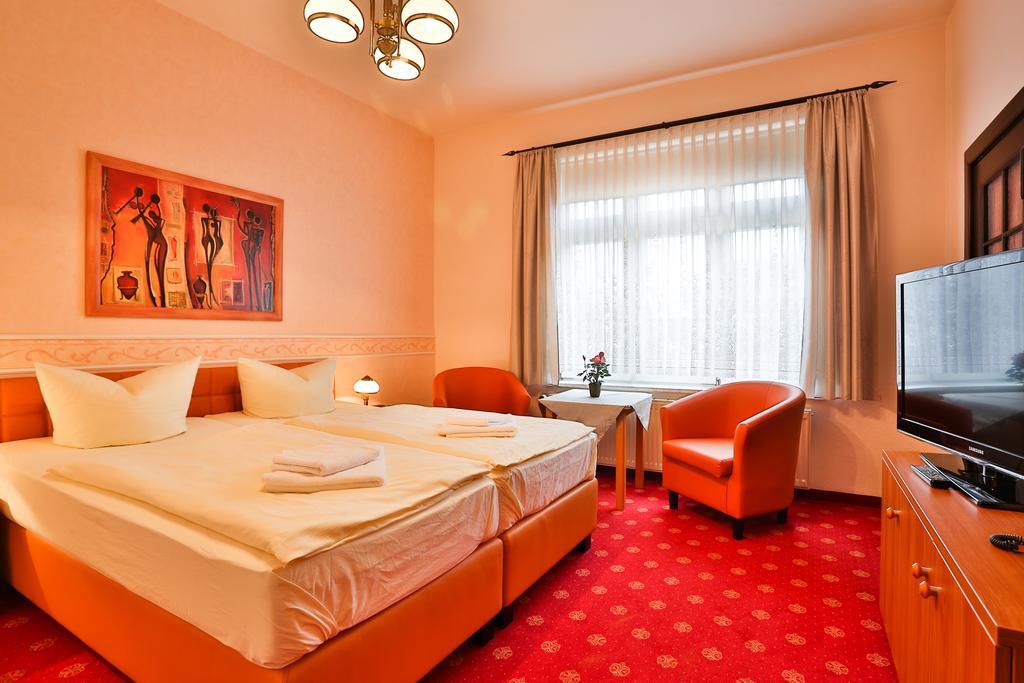Hotel & Pension Villa Camenz Güstrow Zewnętrze zdjęcie